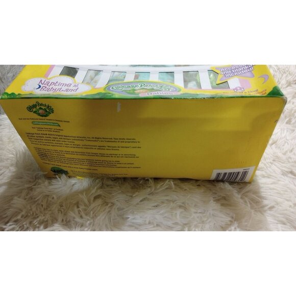 LOL Surprise OMG Remix Pop B.B. Fashion Doll Set With Accessories & Vinyl Record - Picture 6 of 6